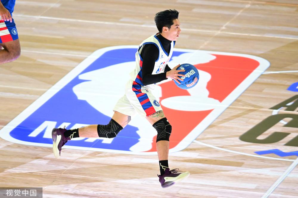 这位年轻的 这位年轻的