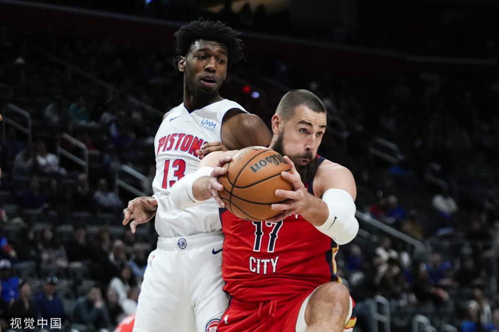 一个现实 一个现实